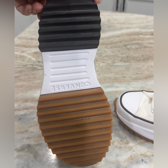 Converse - Picture 4 of 4